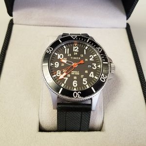 SOLD......TIMEX INDIGLO WR100M  Diving Watch